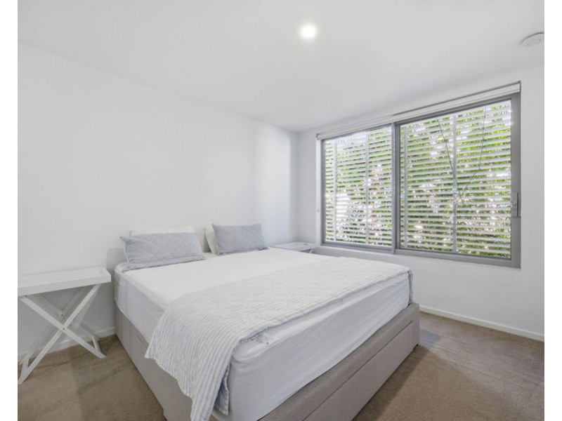 1212/6-8 Waterford Court, Bundall QLD 4217