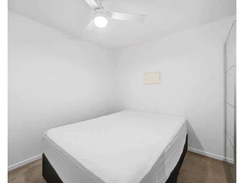 1212/6-8 Waterford Court, Bundall QLD 4217