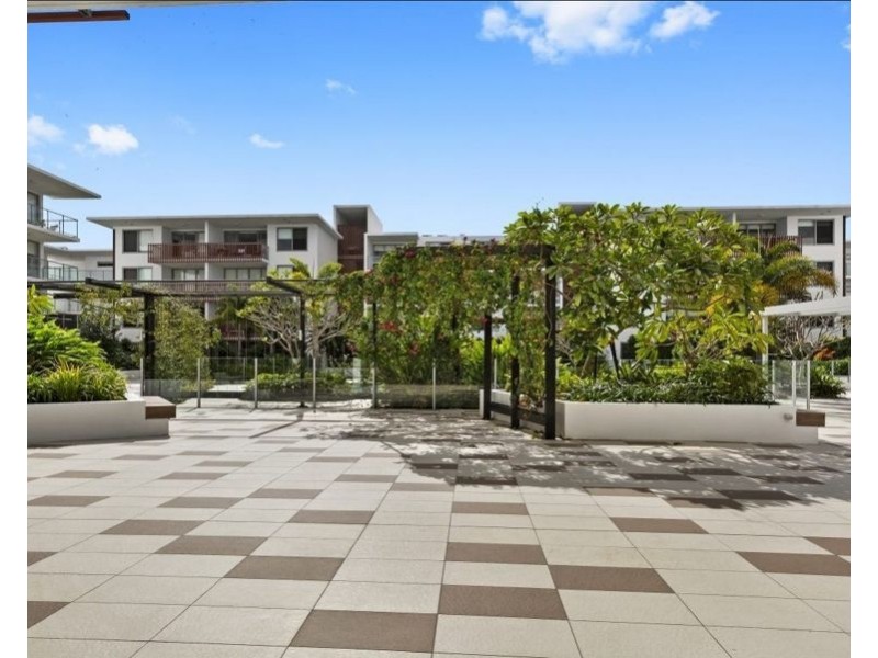 1212/6-8 Waterford Court, Bundall QLD 4217