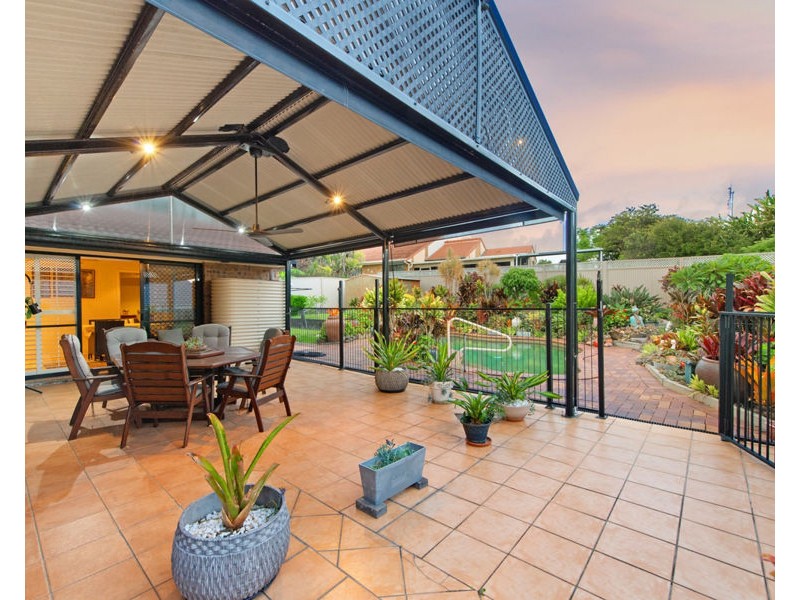 5 Essendon Close, Arundel QLD 4214