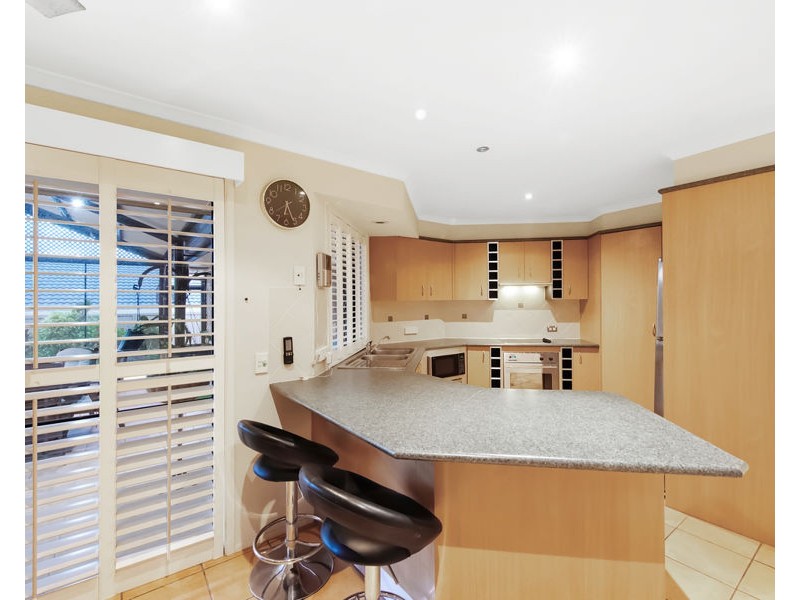 5 Essendon Close, Arundel QLD 4214