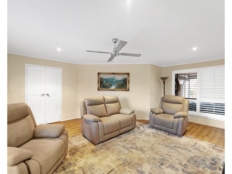 5 Essendon Close, Arundel QLD 4214