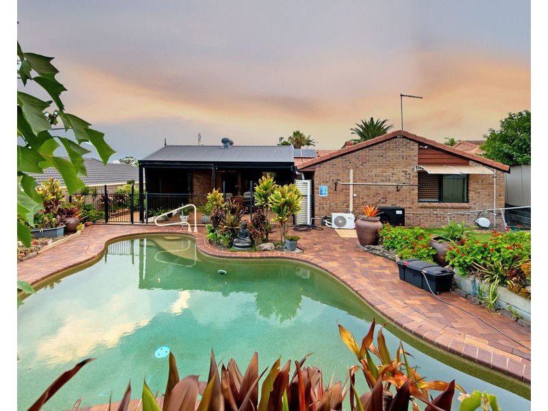 5 Essendon Close, Arundel QLD 4214