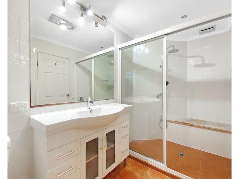 5 Essendon Close, Arundel QLD 4214