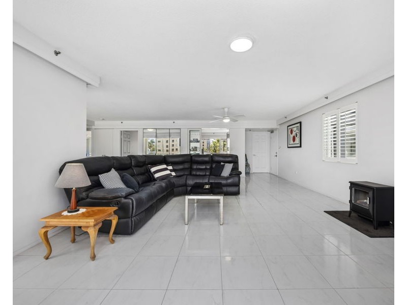 3A/7 Fern Street, Surfers Paradise QLD 4217