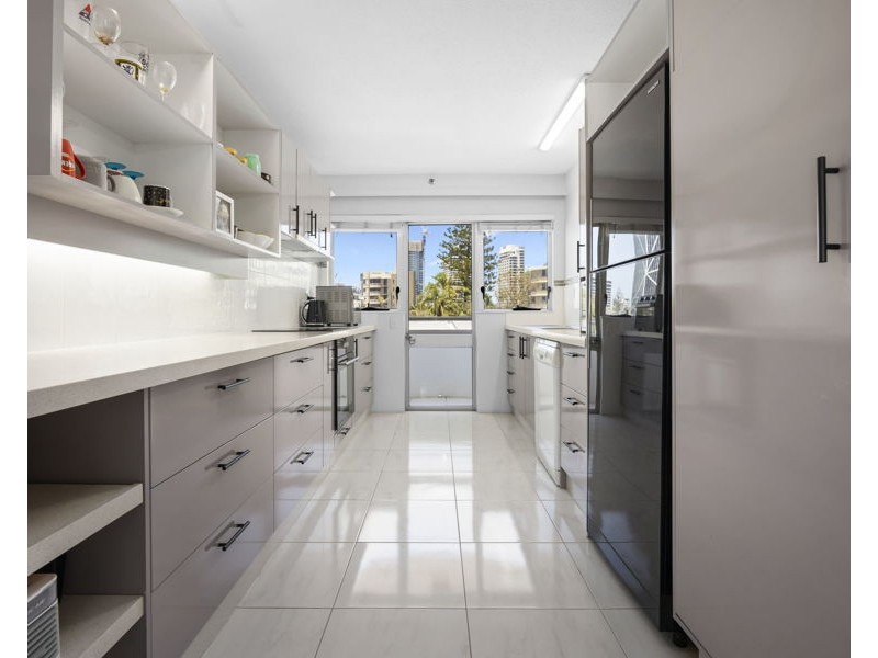 3A/7 Fern Street, Surfers Paradise QLD 4217
