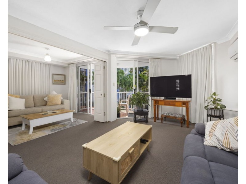 1021/2633 Gold Coast Highway, Broadbeach QLD 4218