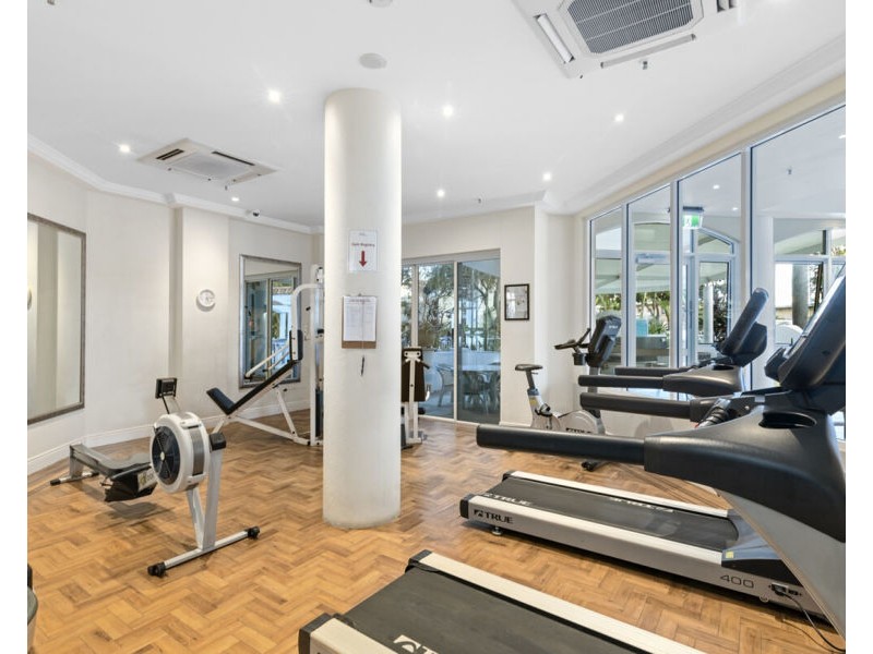 1021/2633 Gold Coast Highway, Broadbeach QLD 4218