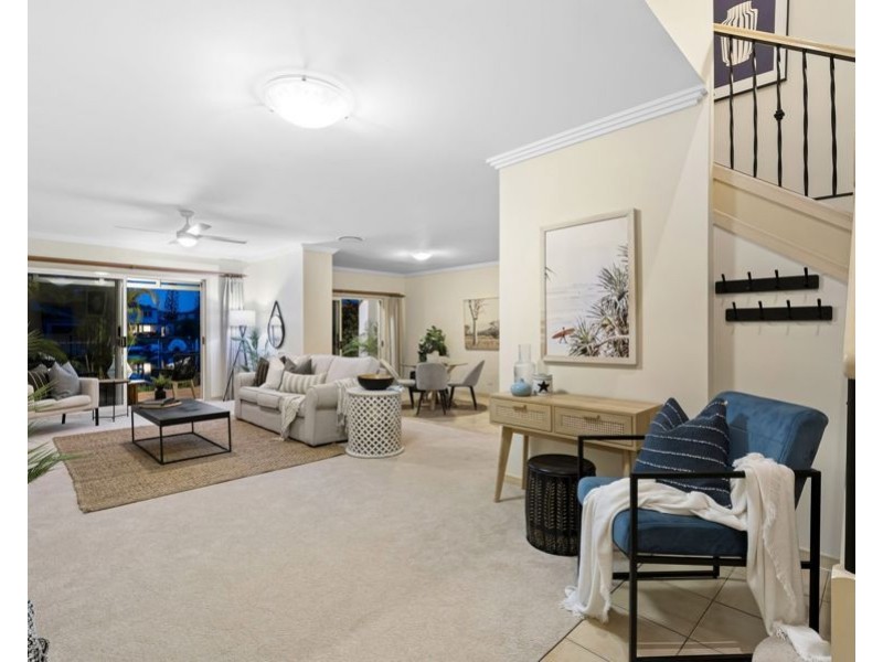 29/76 Bayview Street, Runaway Bay QLD 4216