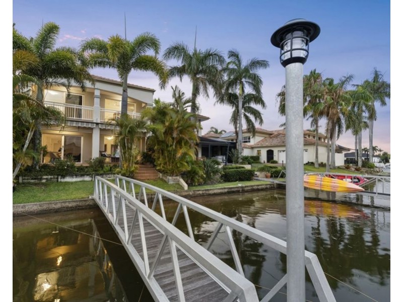 29/76 Bayview Street, Runaway Bay QLD 4216