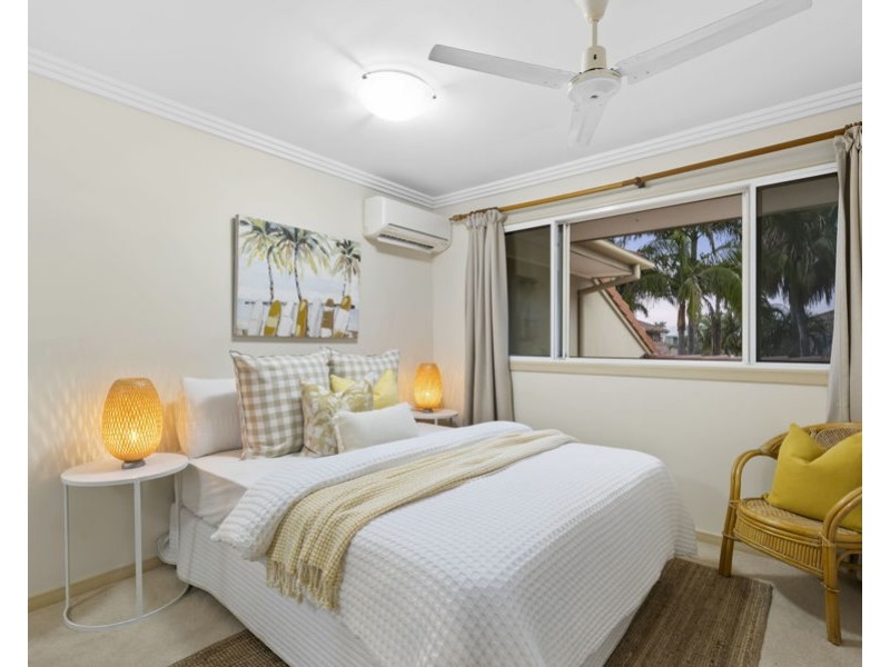 29/76 Bayview Street, Runaway Bay QLD 4216