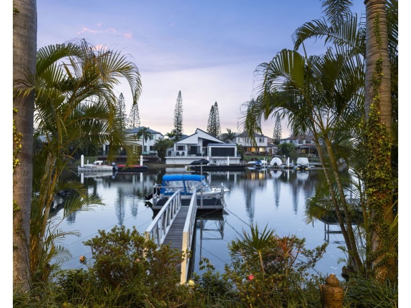 29/76 Bayview Street, Runaway Bay QLD 4216