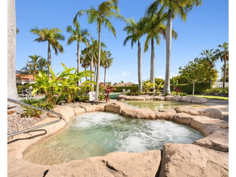 29/76 Bayview Street, Runaway Bay QLD 4216