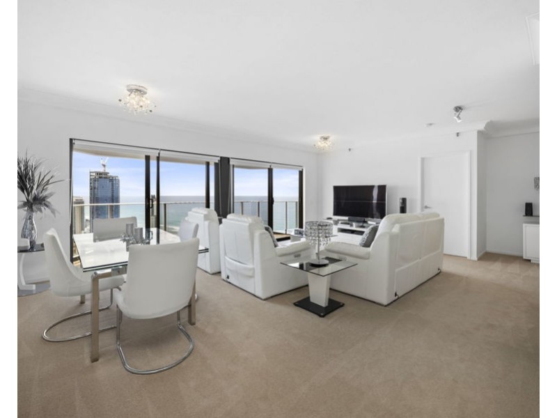 178/2 Admiralty Drive, Paradise Waters QLD 4217