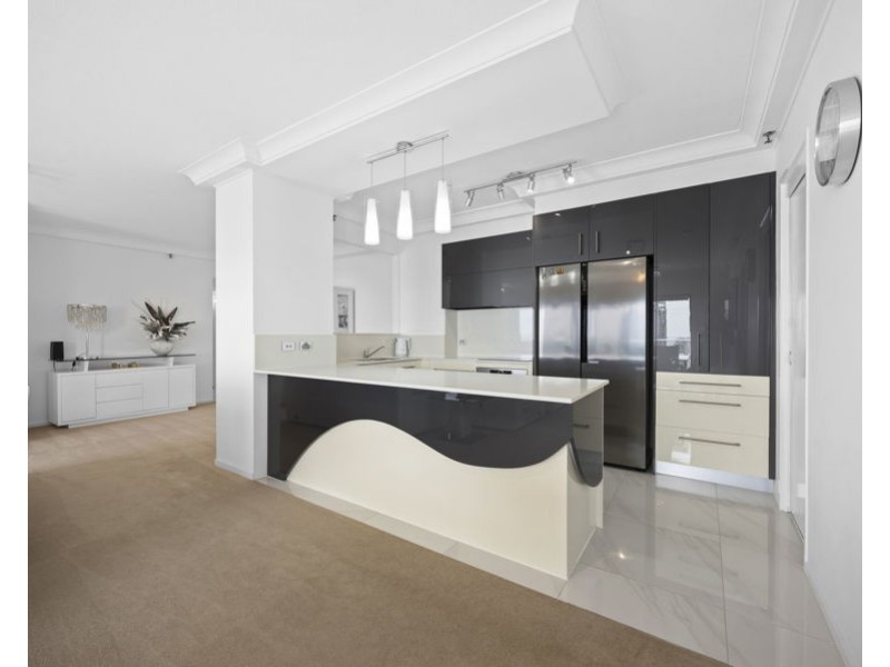 178/2 Admiralty Drive, Paradise Waters QLD 4217