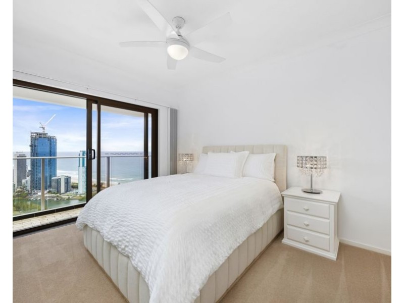 178/2 Admiralty Drive, Paradise Waters QLD 4217