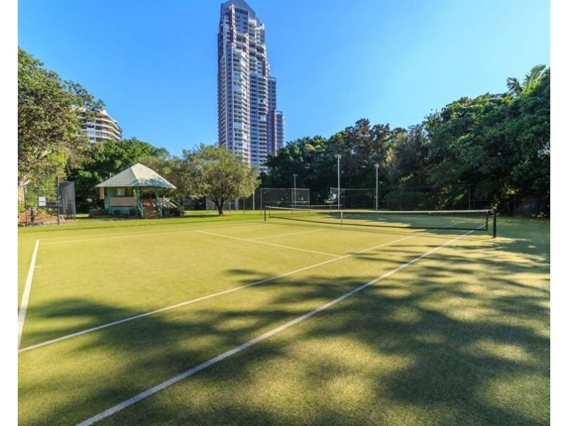 178/2 Admiralty Drive, Paradise Waters QLD 4217