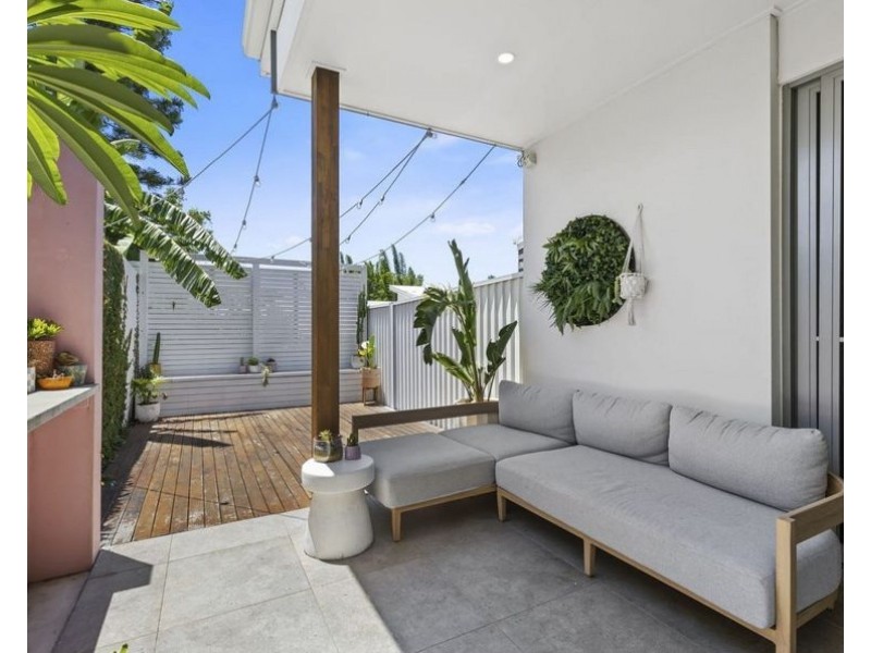 3/7 Bambarra Street, Southport QLD 4215