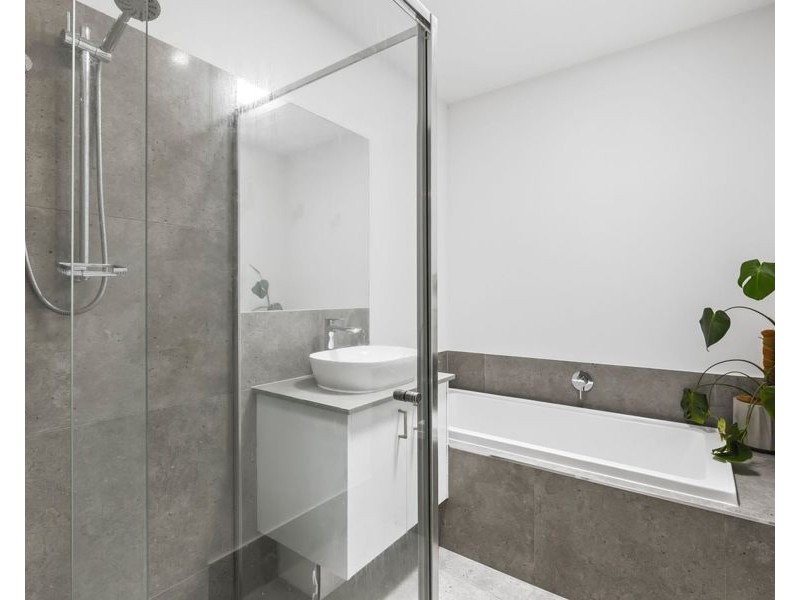 3/7 Bambarra Street, Southport QLD 4215