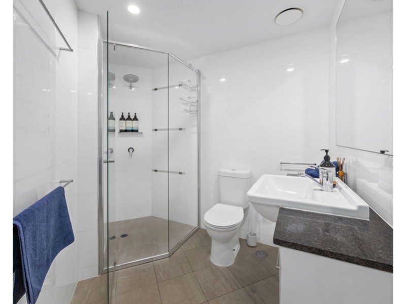 1107/22 Surf Parade, Broadbeach QLD 4218