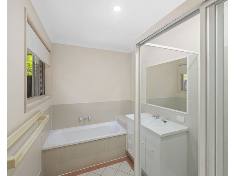 13 Macadie Way, Merrimac QLD 4226