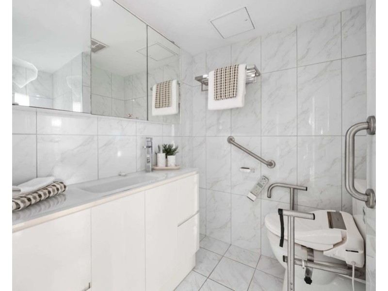 47/2916 Gold Coast Highway, Surfers Paradise QLD 4217