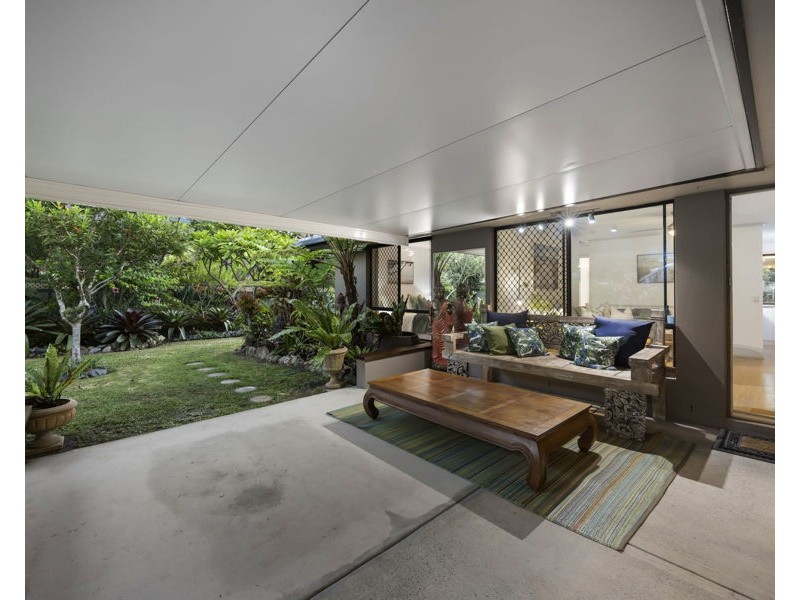 2/26 Morinda Way, Labrador QLD 4215