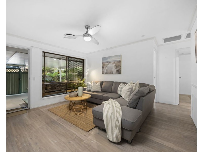 2/26 Morinda Way, Labrador QLD 4215