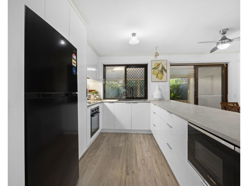 2/26 Morinda Way, Labrador QLD 4215