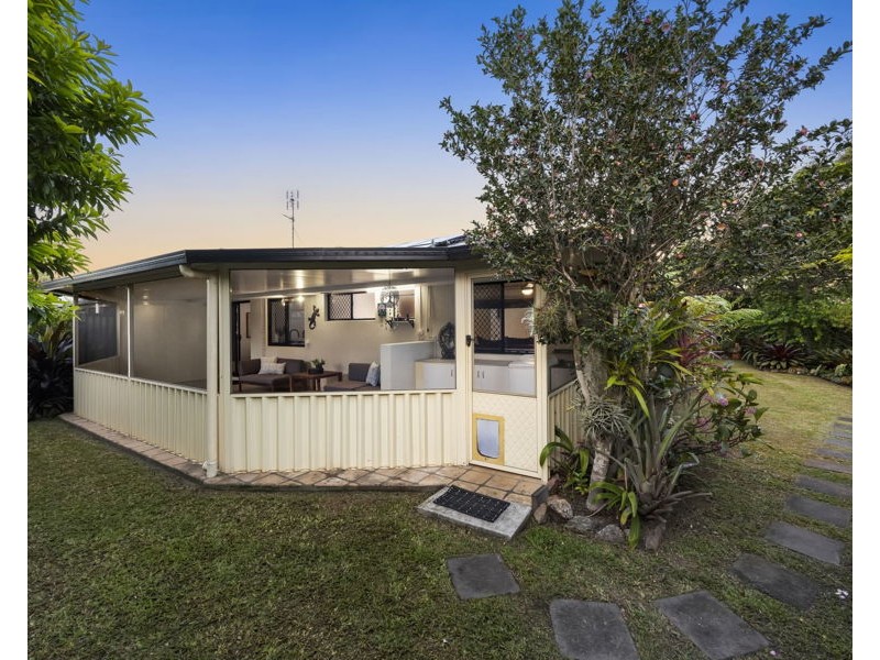 2/26 Morinda Way, Labrador QLD 4215