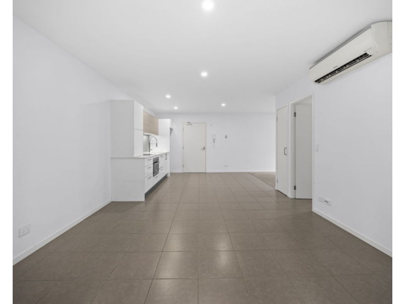 1207/6-8 Waterford Court, Bundall QLD 4217