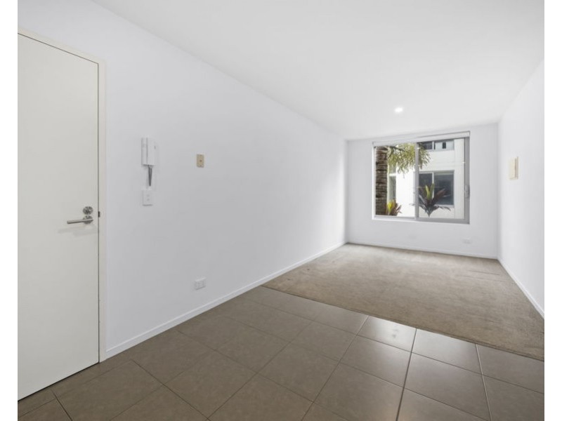 1207/6-8 Waterford Court, Bundall QLD 4217