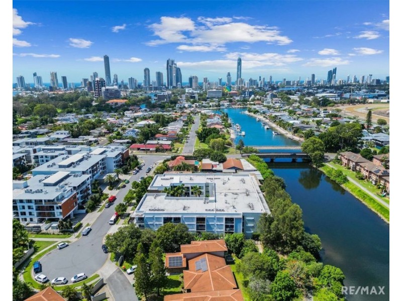 1207/6-8 Waterford Court, Bundall QLD 4217