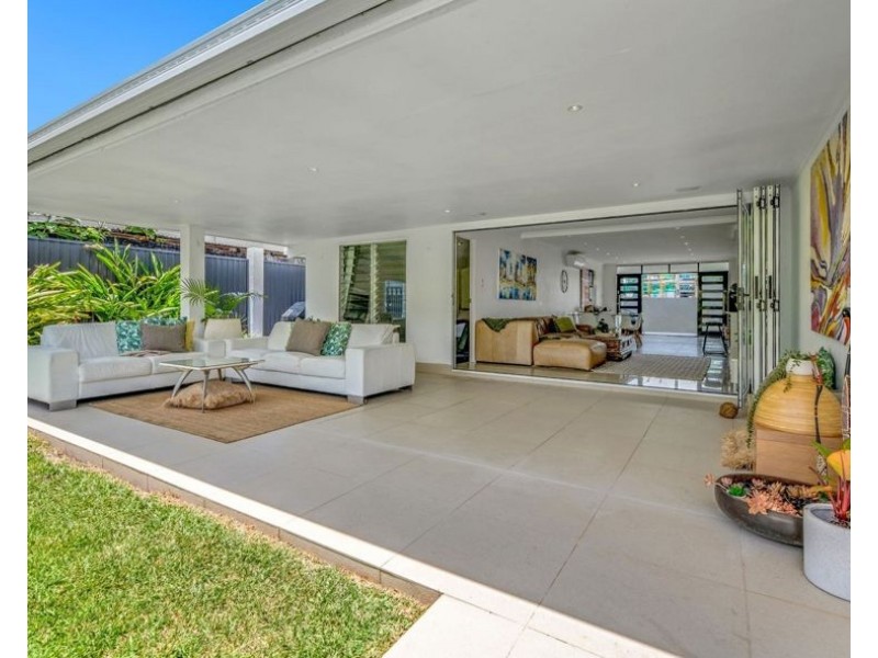 103 Monaco Street, Broadbeach Waters QLD 4218