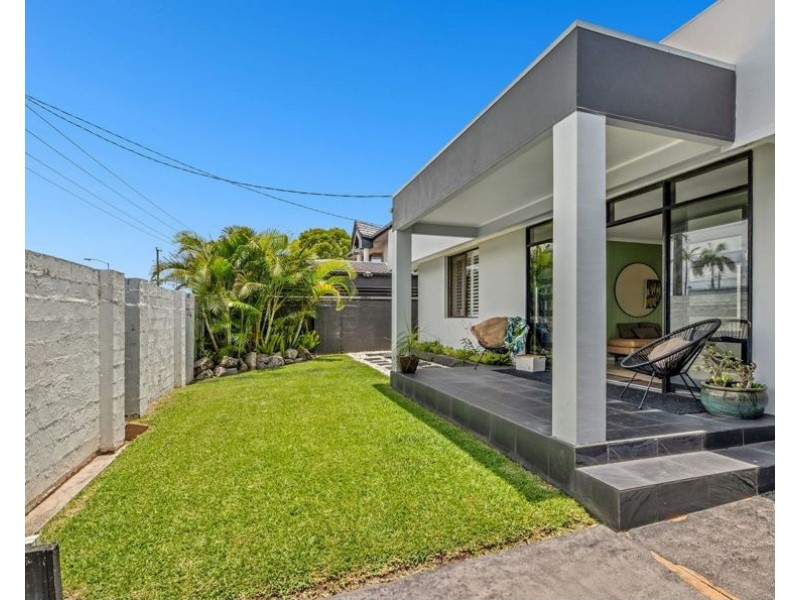 103 Monaco Street, Broadbeach Waters QLD 4218