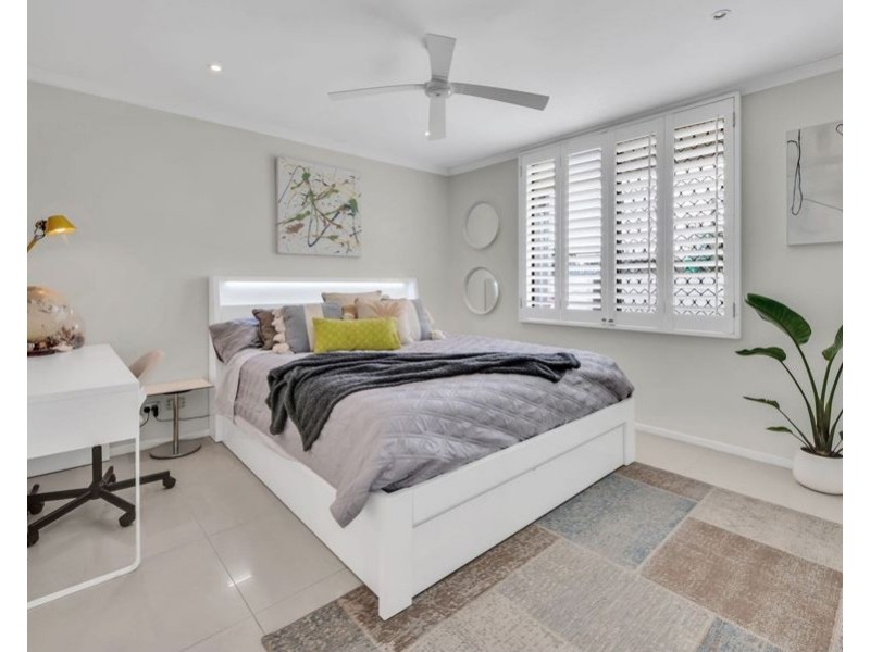 103 Monaco Street, Broadbeach Waters QLD 4218