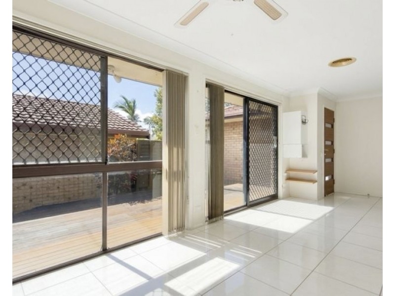 2/67 Corunna Crescent, Ashmore QLD 4214