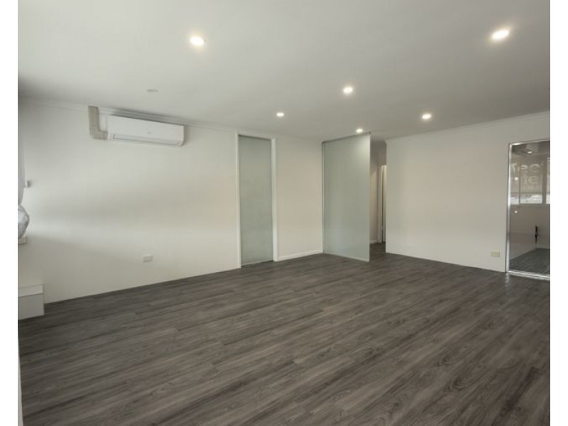 44 Thomas Drive, Surfers Paradise QLD 4217