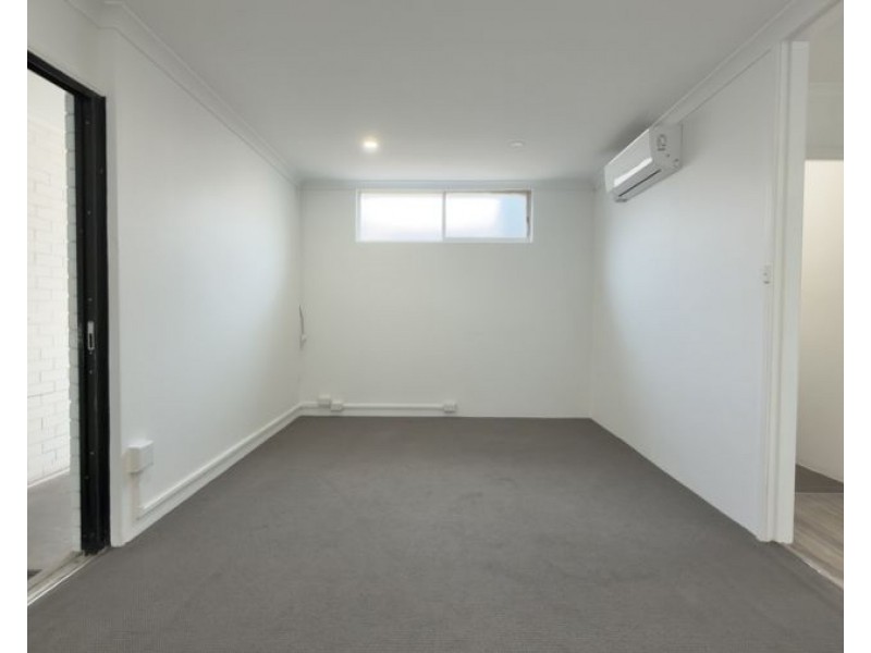 44 Thomas Drive, Surfers Paradise QLD 4217