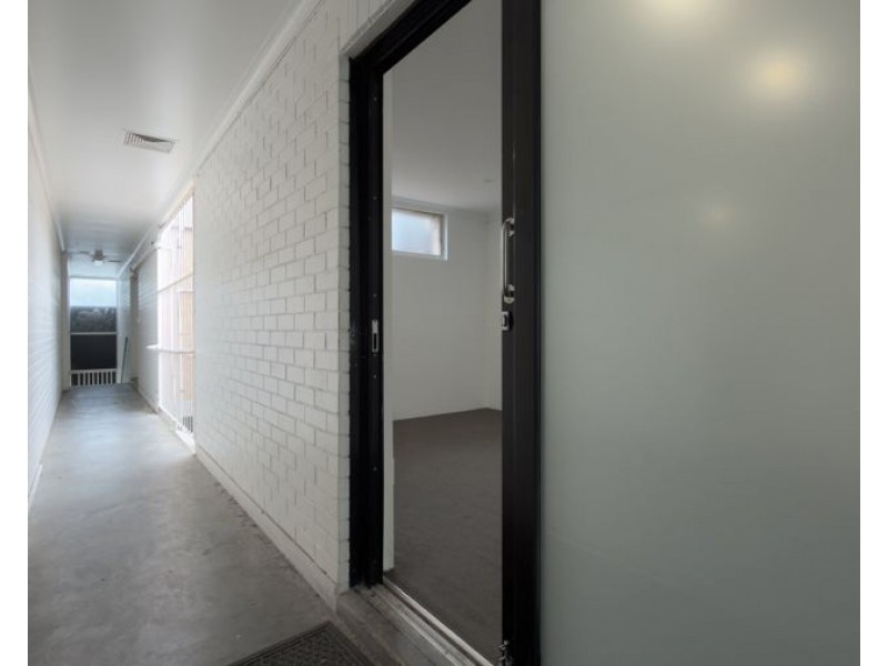 44 Thomas Drive, Surfers Paradise QLD 4217