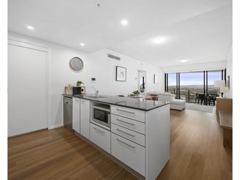 1107/22 Surf Parade, Broadbeach QLD 4218