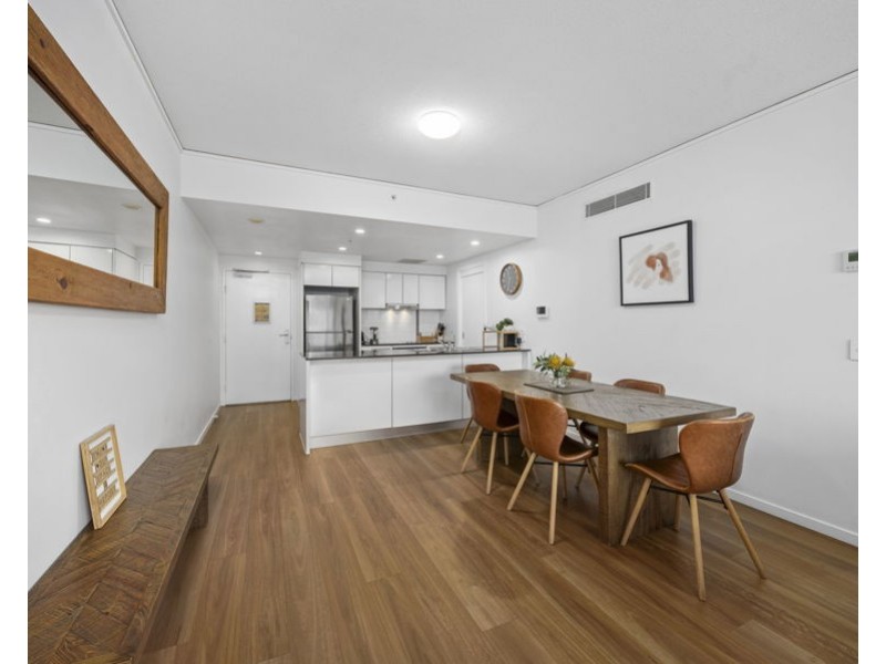 1107/22 Surf Parade, Broadbeach QLD 4218