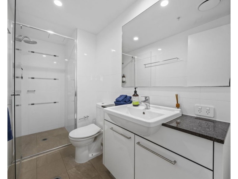 1107/22 Surf Parade, Broadbeach QLD 4218