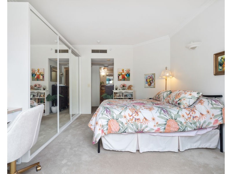 214/5-19 Palm Avenue, Surfers Paradise QLD 4217