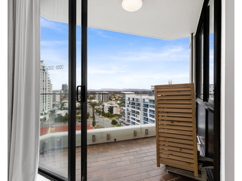 1104/41 Labrador Street, Labrador QLD 4215