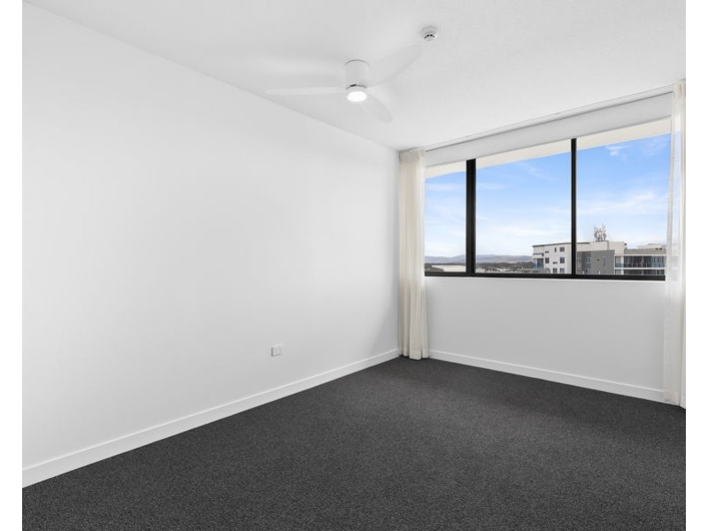 1104/41 Labrador Street, Labrador QLD 4215