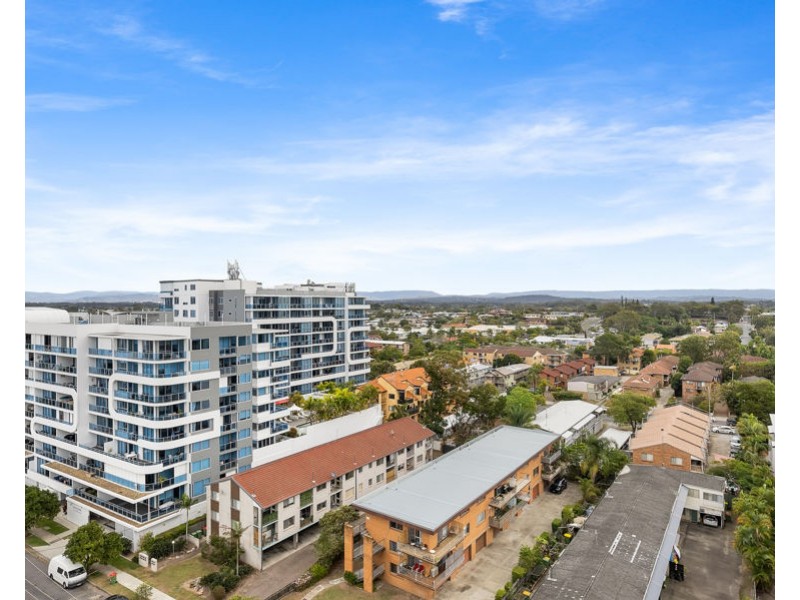 1104/41 Labrador Street, Labrador QLD 4215