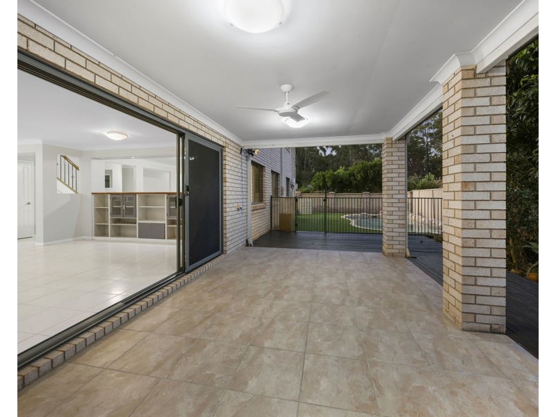 4 Banbrook Court, Molendinar QLD 4214