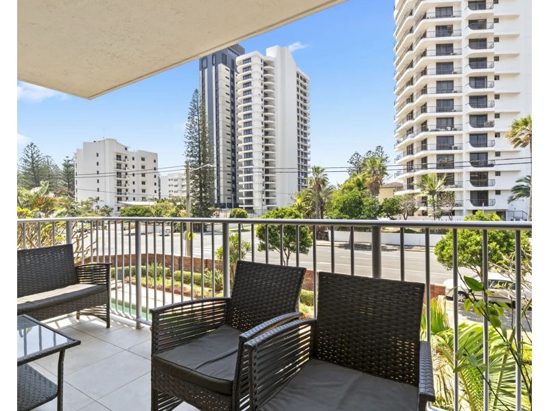 10/111 Old Burleigh Road, Broadbeach QLD 4218