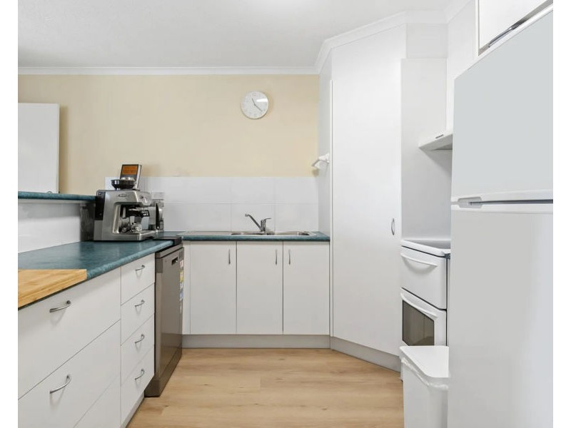 10/111 Old Burleigh Road, Broadbeach QLD 4218